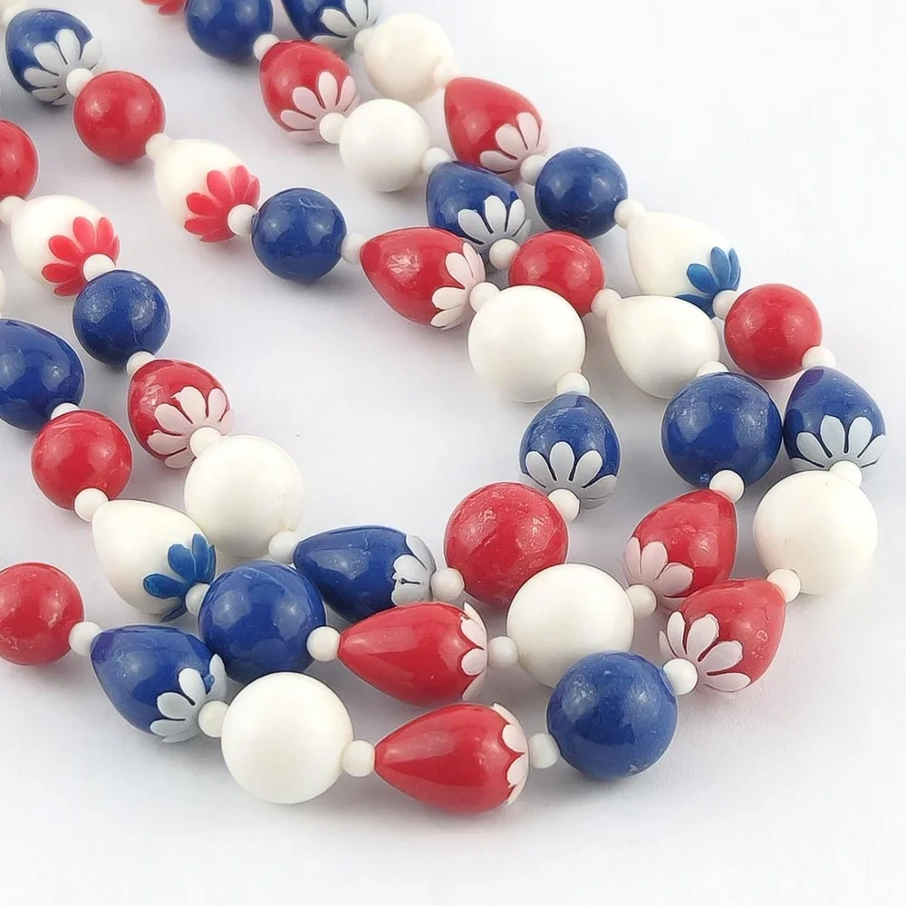Vintage Red White Blue Triple Strand Bead Necklace Patriotic USA Hong‎ Kong